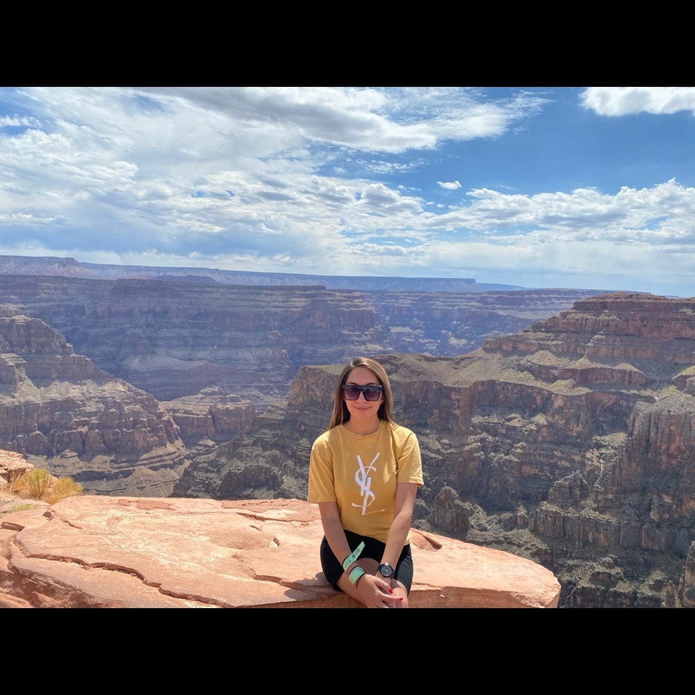 Meet your Posher, Milagros